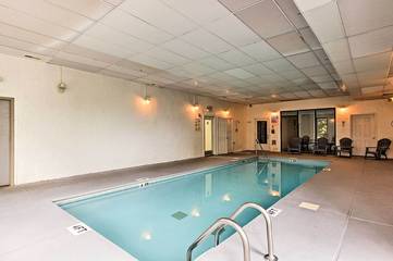 Log Cabin for 5 Guests in Pigeon Forge, Sevier County, Picture 4