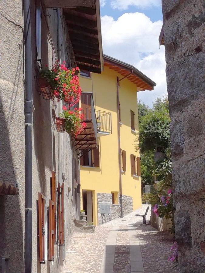 Casa vacanza per 5 persone, con giardino e panorama, adatto a famiglie con bambini - 1
