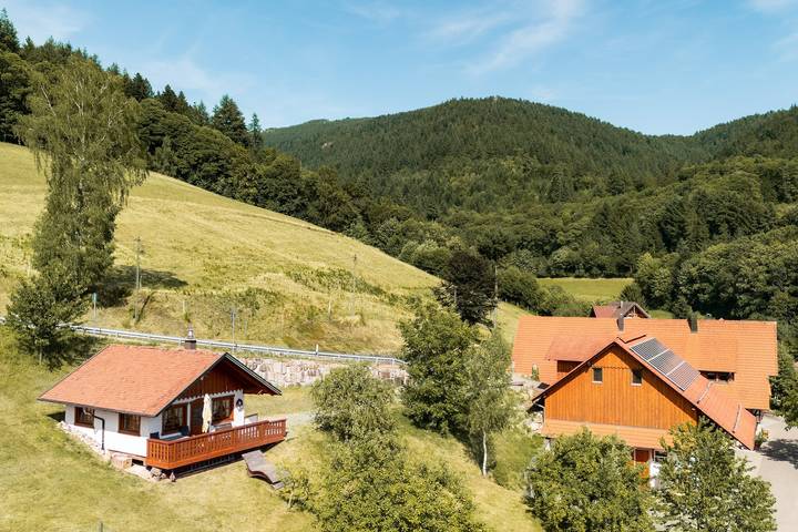 Ferienwohnung für 4 Personen, mit Balkon und Garten