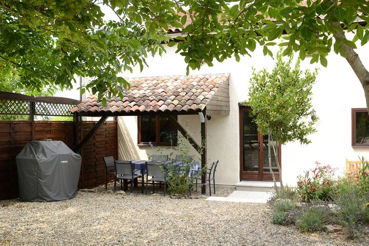 Gîte pour 5 personnes, avec piscine