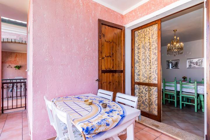 Appartement entier, Appartement Azalea avec balcon et Wi-Fi in Codaruina/Valledoria, Valledoria
