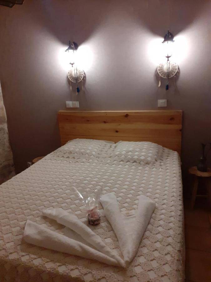 Location de vacances pour 6 personnes, avec vue et jardin dans Saint-Sernin-du-Bois - 4