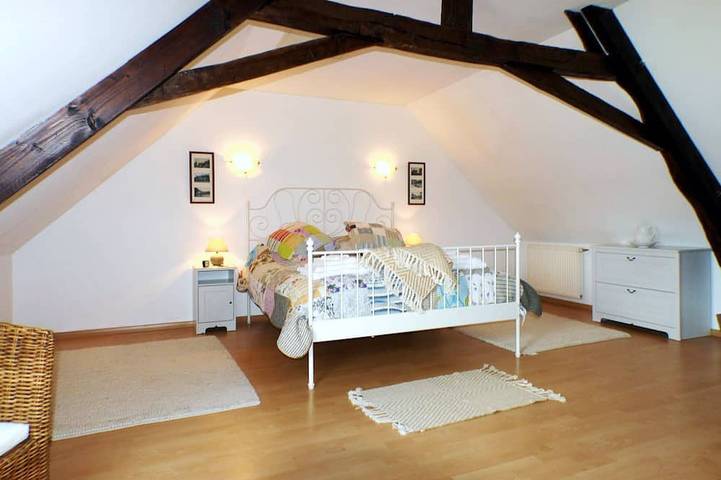 Gîte pour 6 personnes, avec jardin à Saint-Thomas-de-Courceriers - 4