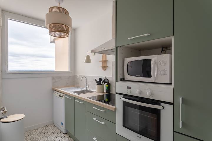 Gîte pour 8 personnes, avec balcon à Rennes - 2