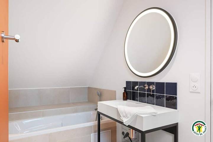 Location de vacances pour 2 personnes, avec piscine et jardin à Biville-la-Baignarde - 3