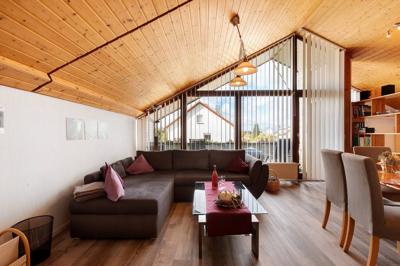 Apartamento entero, Estudio 'Müller' con balcón y wifi in Römerstein, Neckar-Alb