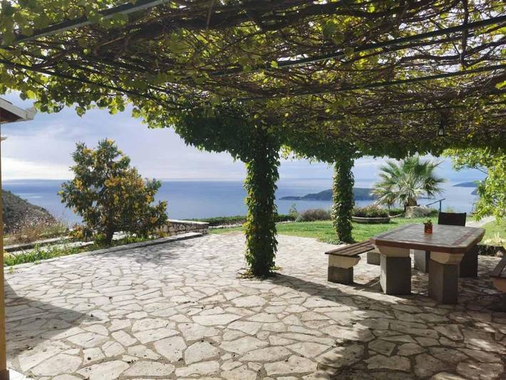 Villa für 16 Personen, mit Balkon und Terrasse sowie Garten und Pool in Montenegro - 3