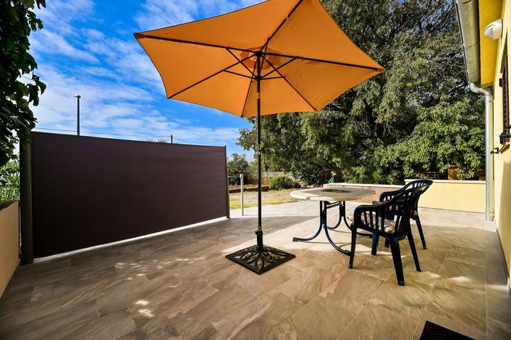 Apartament wakacyjny dla 2 osób, z balkon/ taras, zwierzęta dozwolone w Seline