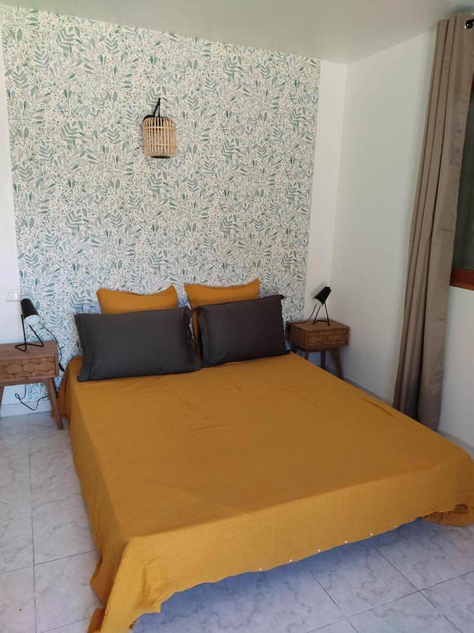 Location de vacances pour 10 personnes, avec piscine ainsi que jardin et vue à Manso (homonymie) - 4