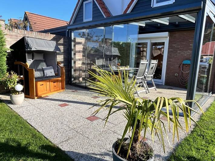 Ferienhaus für 4 Personen, mit Garten und Terrasse in Oostkapelle