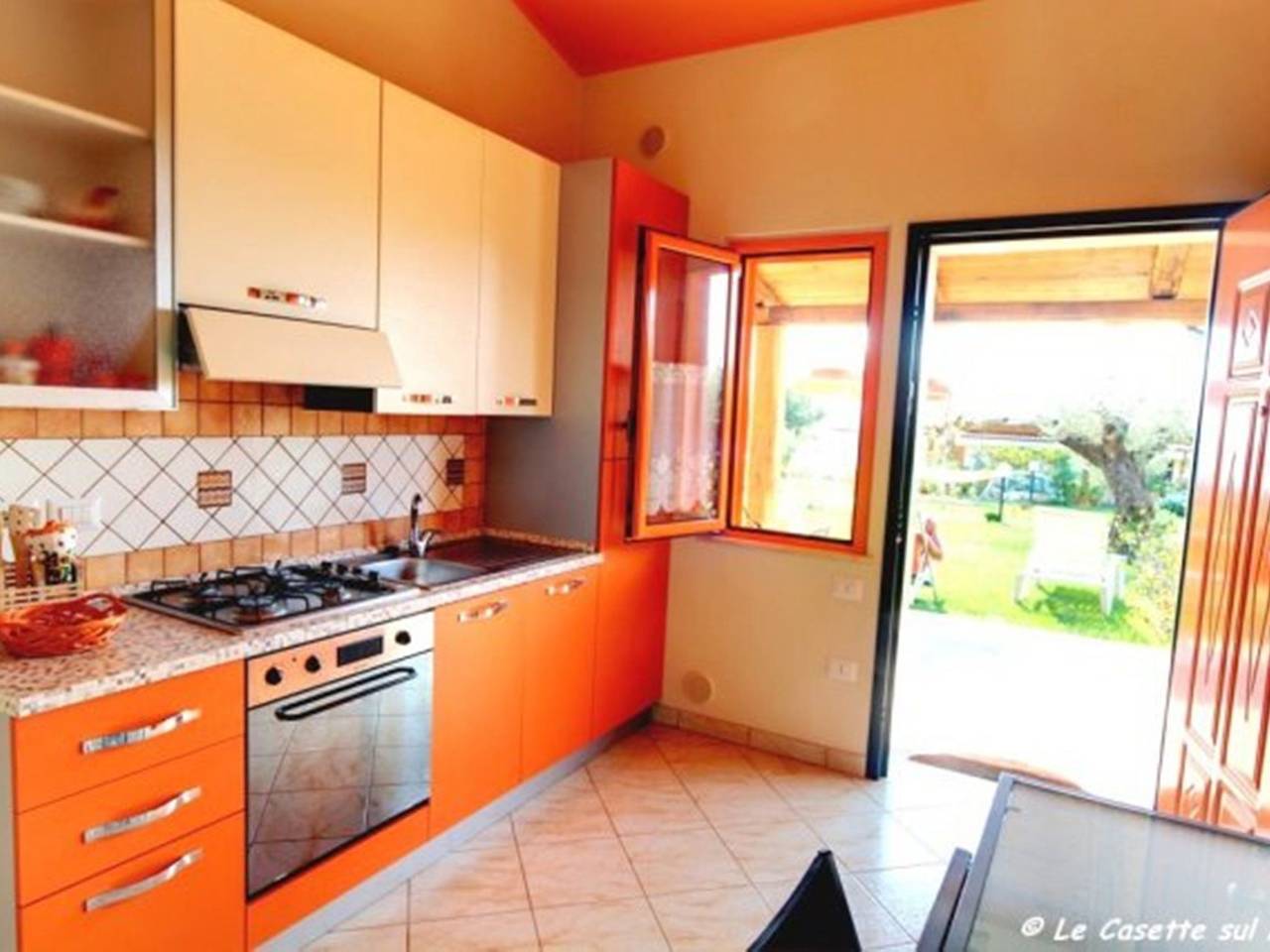 Ganze Wohnung, Luxus-Drei-Zimmer-Wohnungen mit großem Garten in Santa Maria (Vibo Valentia), Vibo Valentia Provinz