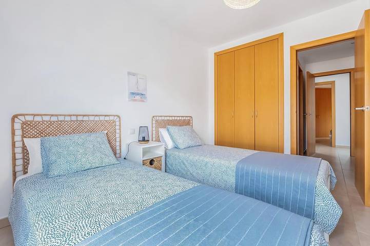 Entire apartment, 3 bedroom stunning apartment in La Ràpita in Sant Carles de la Ràpita, Costa Dorada