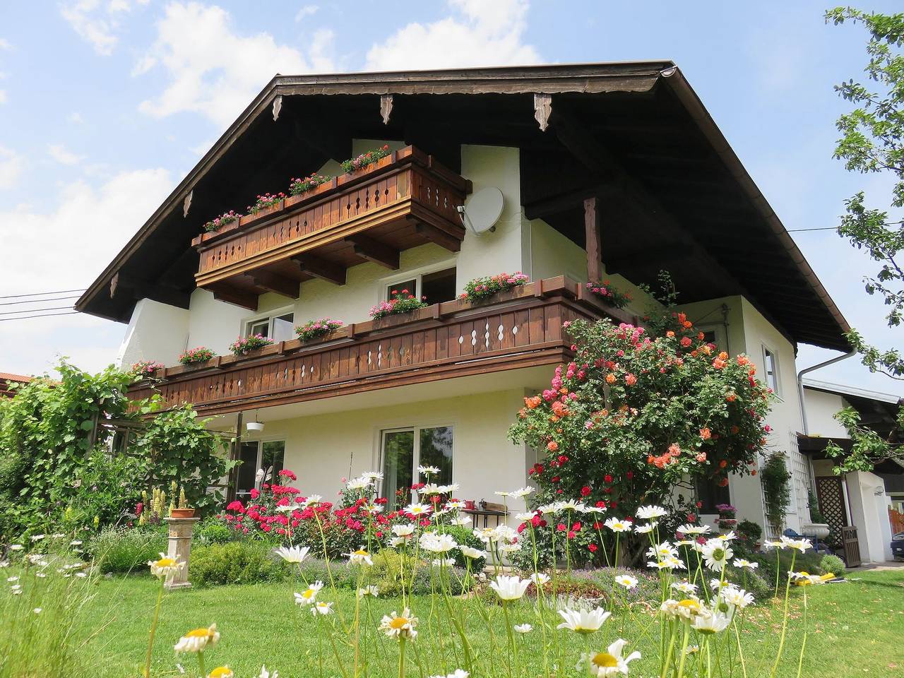 Ganze Ferienwohnung, Ferienwohnung Auszeit | Chiemgau Karte - Ferienwohnung 50 qm bis 4 Personen, 2 separate Schlafzimmer in Grassau, Chiemsee