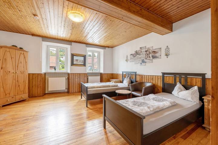 Entire apartment, Apartment '8' with Air Conditioning, Shared Garden and Wi-Fi in Thaleischweiler-Fröschen, Landkreis Südwestpfalz