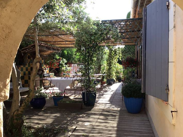 Gîte pour 2 personnes, avec jardin ainsi que piscine et terrasse - 1