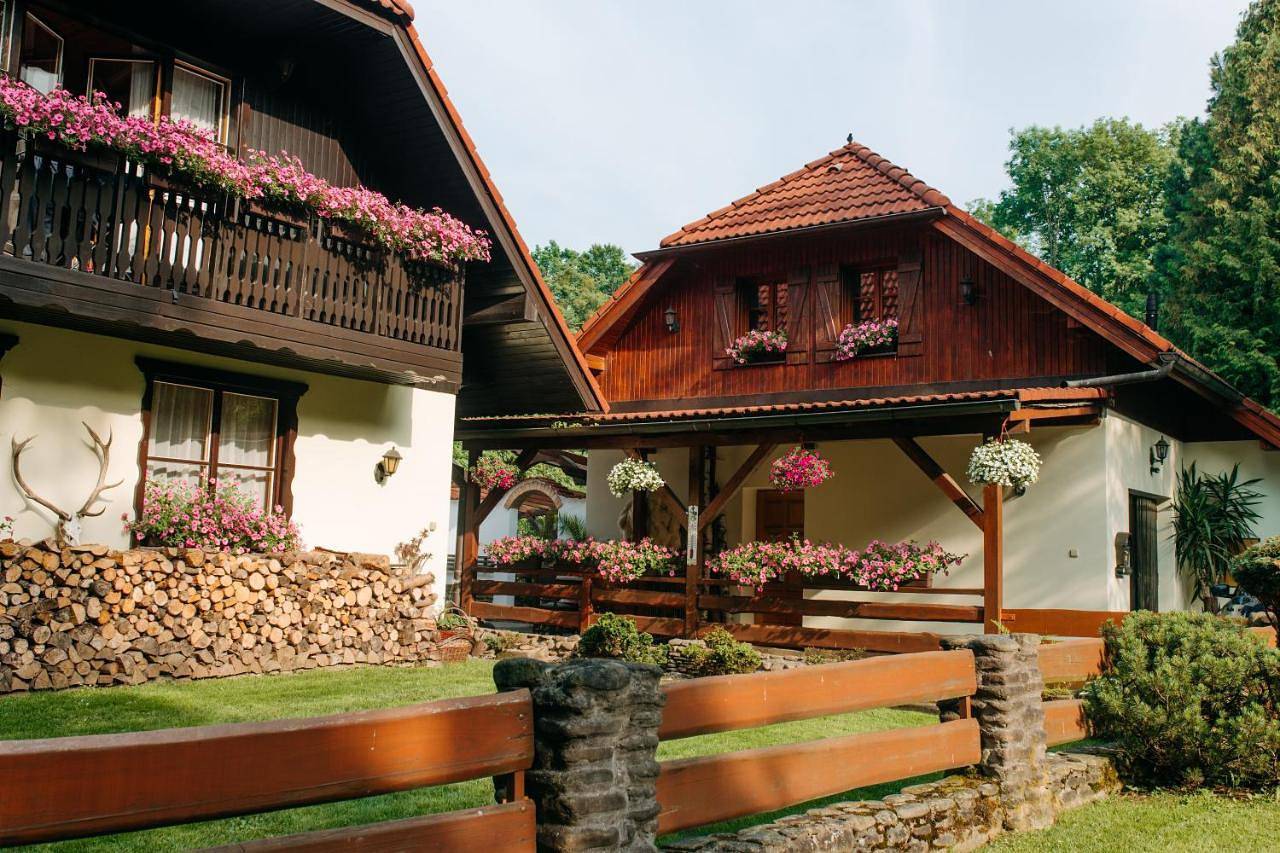 Two-Bedroom House in Frýdlant nad Ostravicí, Moravië-Silezië