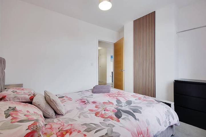 Appartement entier, Appartement-Salle de bain privée-683 Wimborne Road in Bournemouth, Angleterre du Sud-Ouest