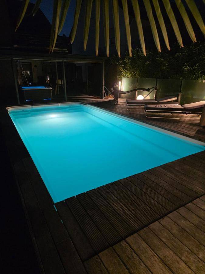 Appartement entier, All-In Rhein-Main - Pool, Sauna, Fitness & Workspace! in Ginsheim-Gustavsburg, Hesse du Sud