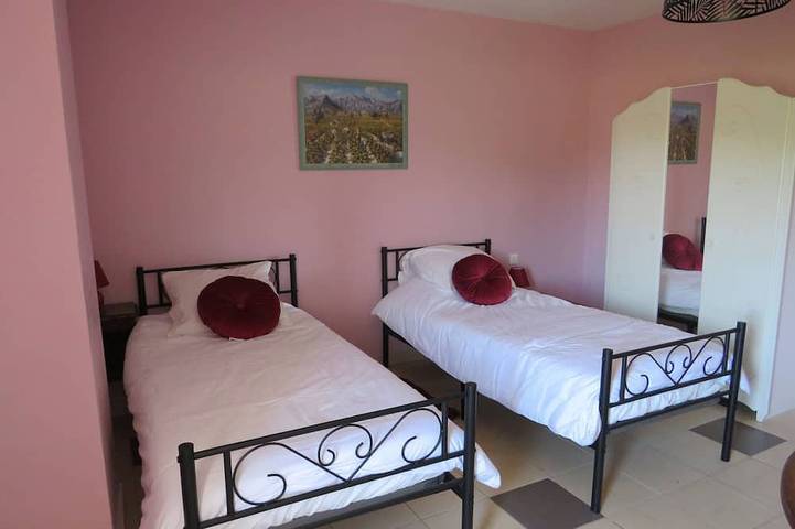 Gîte pour 9 personnes, avec jardin à Villesèque-des-Corbières - 2