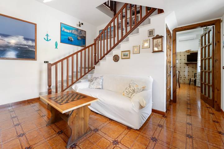 Ganze Wohnung, Ferienwohnung '2' mit Gemeinschaftsgarten, Balkon und Klimaanlage in San Giovanni Suergiu, Sulcis Iglesiente