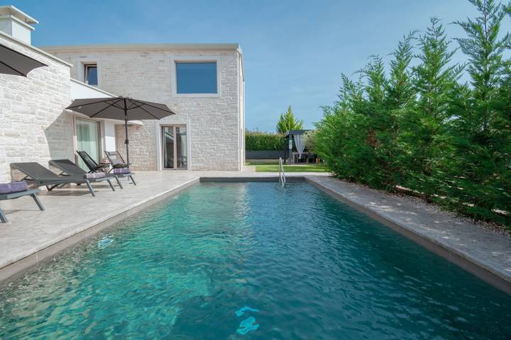 Ferienhaus für 6 Personen, mit Sauna und Pool sowie Garten und Terrasse in Nova Vas - 3