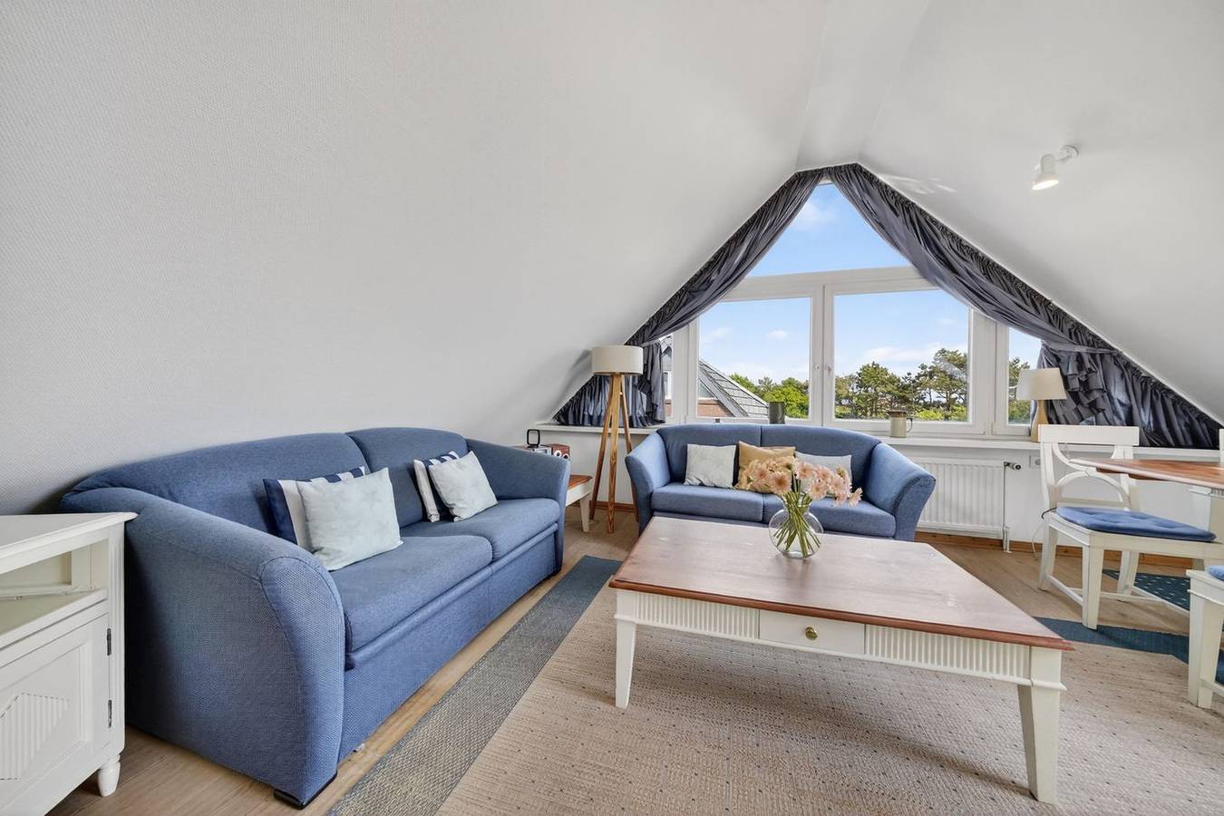 Ganze Wohnung, Komfortable Ferienwohnung Liiger Hörn Dg in Tinnum mit Sauna und Garten in Tinnum, Sylt (Gemeinde)