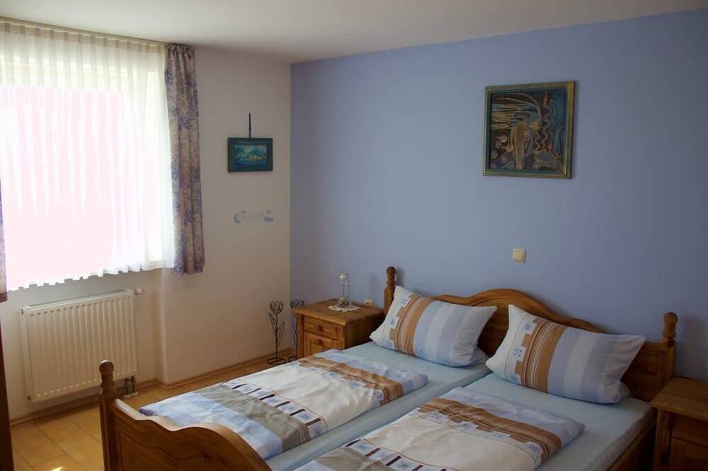 Ganze Wohnung, Ferienwohnung (53qm) für bis zu 4 Personen mit Terrasse in Nittenau, Ostbayern