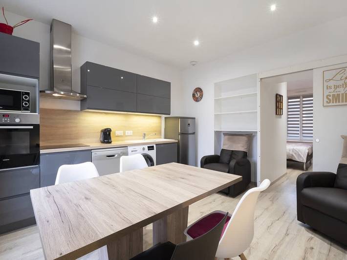 Appartement entier, Appartement de vacances pour 2 personnes avec jardin in Vittel, Neufchâteau