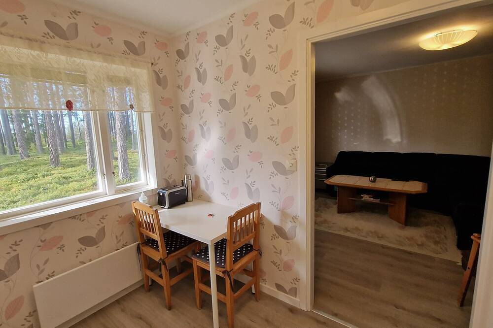 Ganze Wohnung, Stuga Björn - Quiet cabin at lake Edesjön in Strömsund, Jämtland