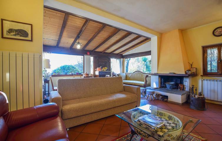 Location d'un appartement confortable avec jardin, parking et WiFi à Camaiore in Camaiore, Riviera Italienne