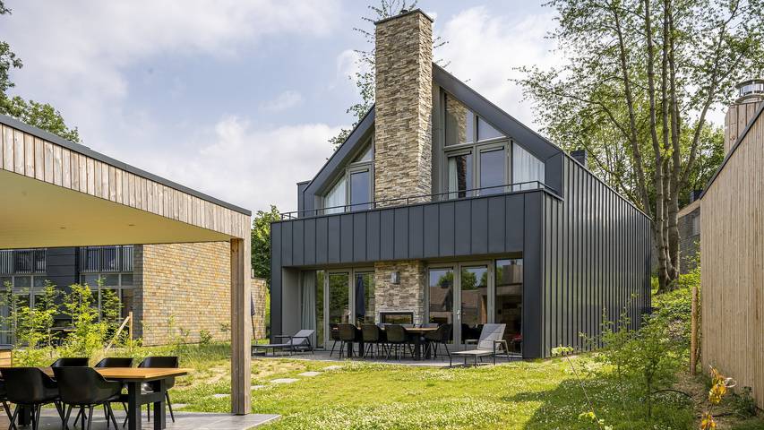 Ferienhaus für 8 Personen, mit Balkon und Terrasse sowie Whirlpool und Garten in Maastricht