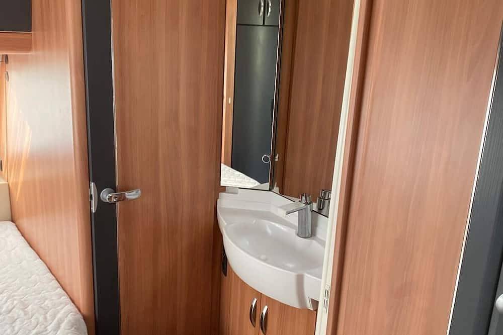 Caravan te huur aan vijver – geniet van natuur, rust en stilte! in Geraardsbergen, Oost-Vlaanderen
