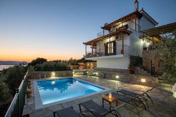 Villa for 4 People in Skopelos, Decentralized Administration of Thessaly - Central Greece, Photo 2