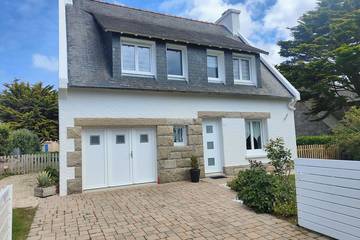 Location de vacances pour 4 personnes, avec terrasse et jardin à Brignogan-Plages