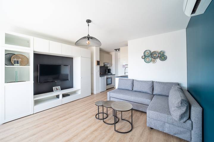 Gîte pour 2 personnes, avec Balcon et Piscine dans Canet-Plage