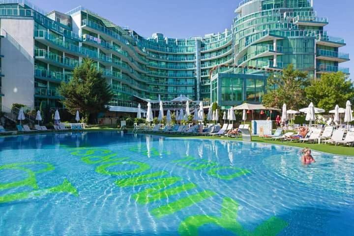 Apartament wakacyjny dla 4 osób, z basen i balkon oraz widok w Primorsko