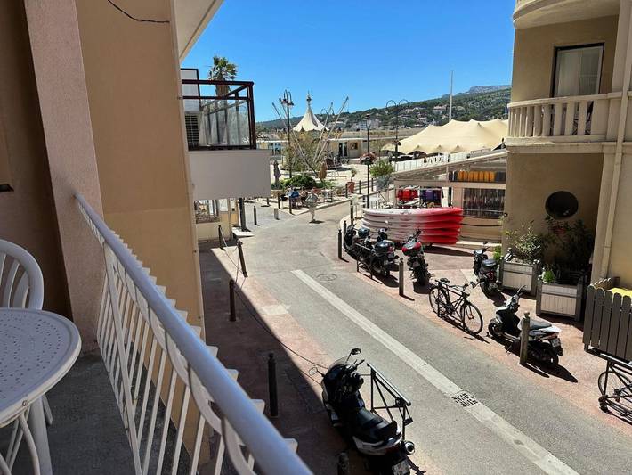 Ferieleilighet for 6 personer, med utsikt og balkong i Cassis