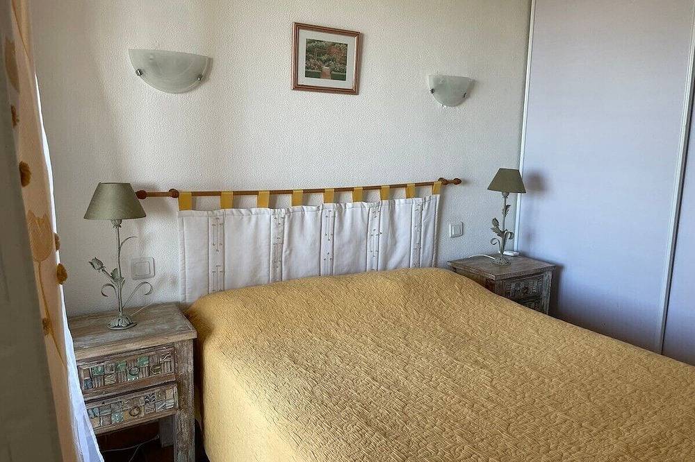 Entire apartment, Sea view. Luxury residence in a flower-filled park. 3-star rating in Cargèse, Parc naturel régional de Corse