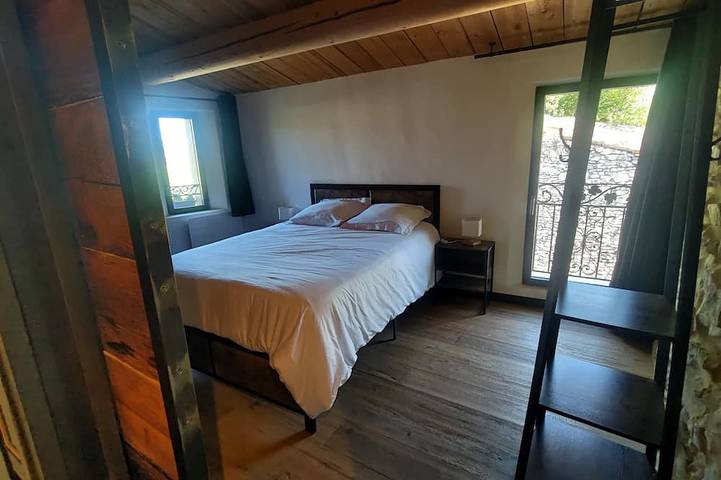 Gîte 4 Personnes à Saint-saturnin-lès-apt Dans le Luberon in Saint-Saturnin-lès-Apt, Parque natural regional del Luberon