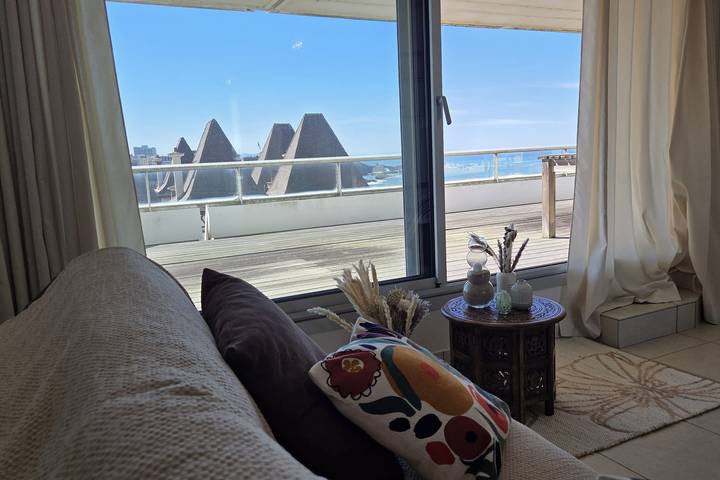 Gîte pour 4 personnes, avec terrasse, adapté aux familles dans Plage du Miramar - 4