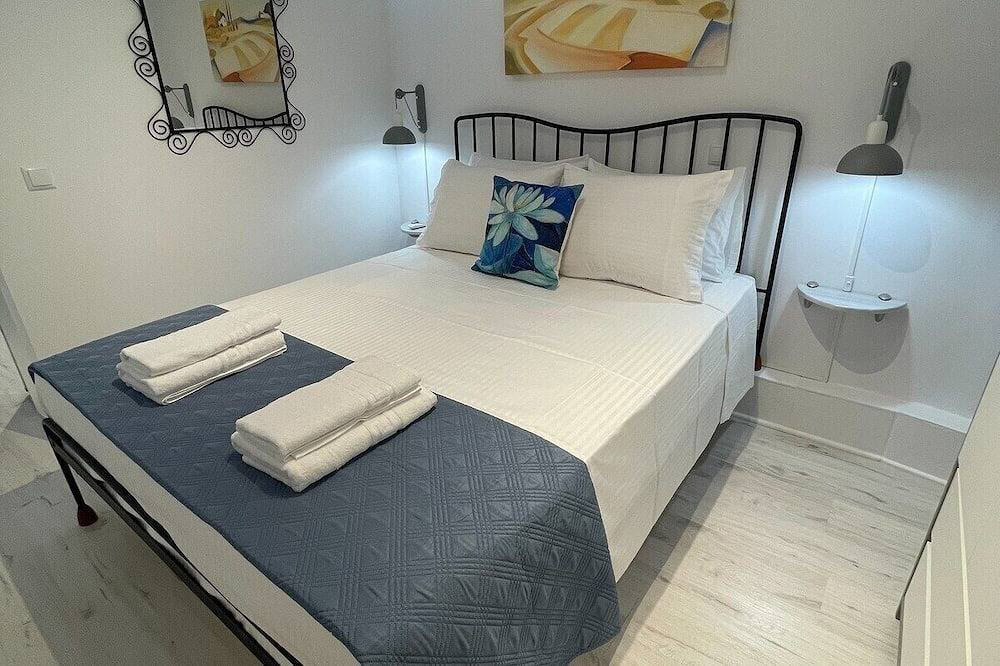 Appartement entier, Hellenic Escapes: Bright & Cozy Beachfront Studio in Kantia Plage, Argolide