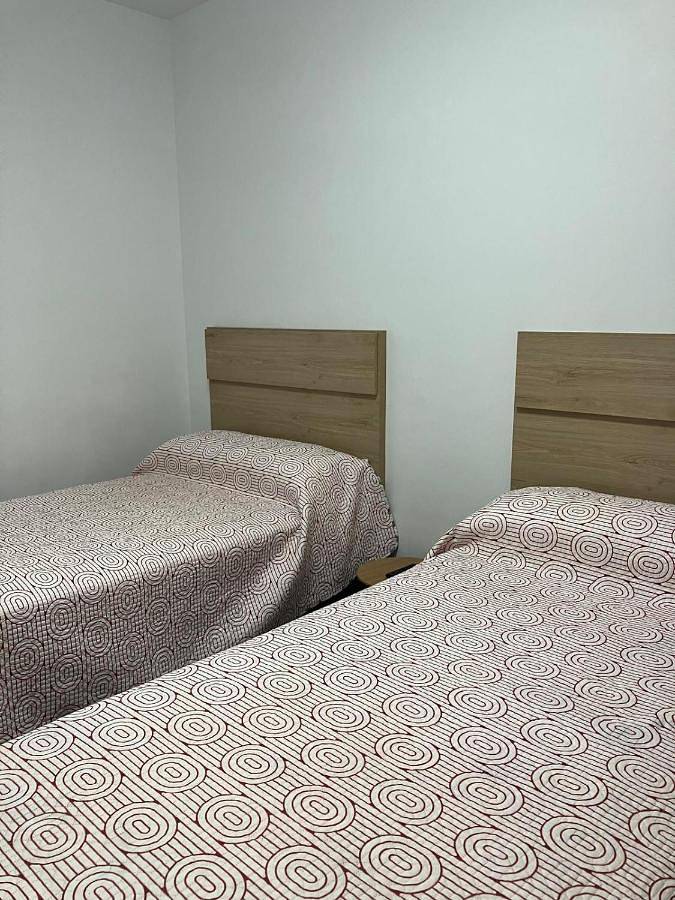Apartamento para 8 personas, con balcón en Hellín