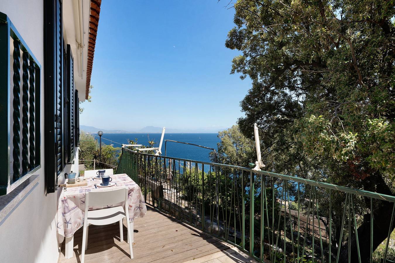 2 holiday apartments 'Blue Green Apartments Amalfi Coast' with sea view in Maiori, Amalfi Coast