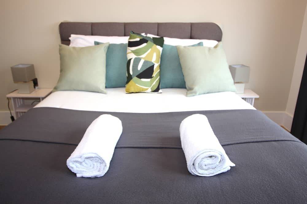 Appartement entier, 2bed in Rickmansworth, balcony views 5min to tube station free Wi-Fi & Parking in Hertfordshire