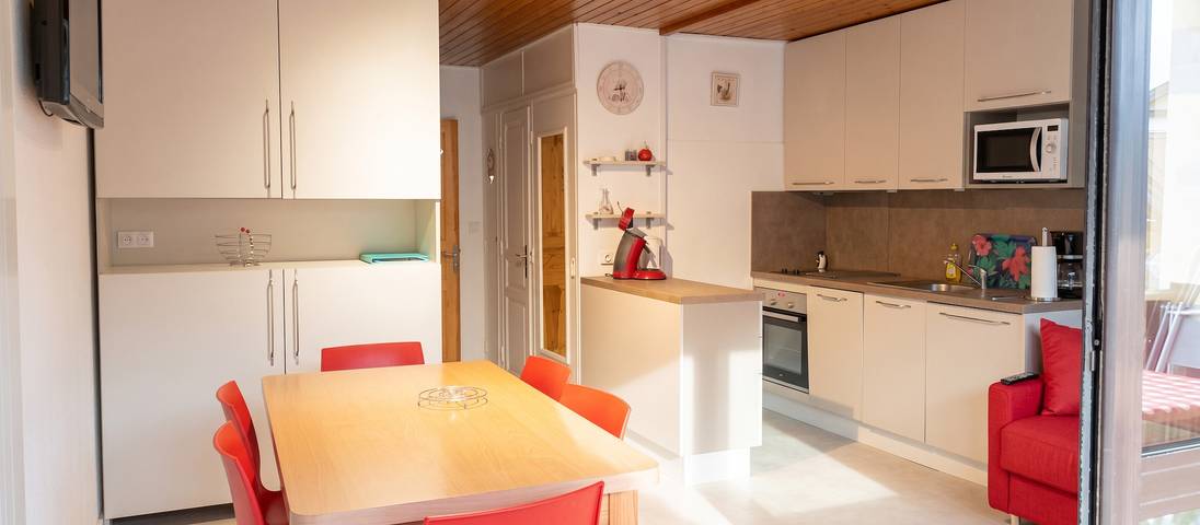 Gîte pour 5 personnes, avec Balcon/Terrasse dans Office De Tourisme Des Carroz - 3