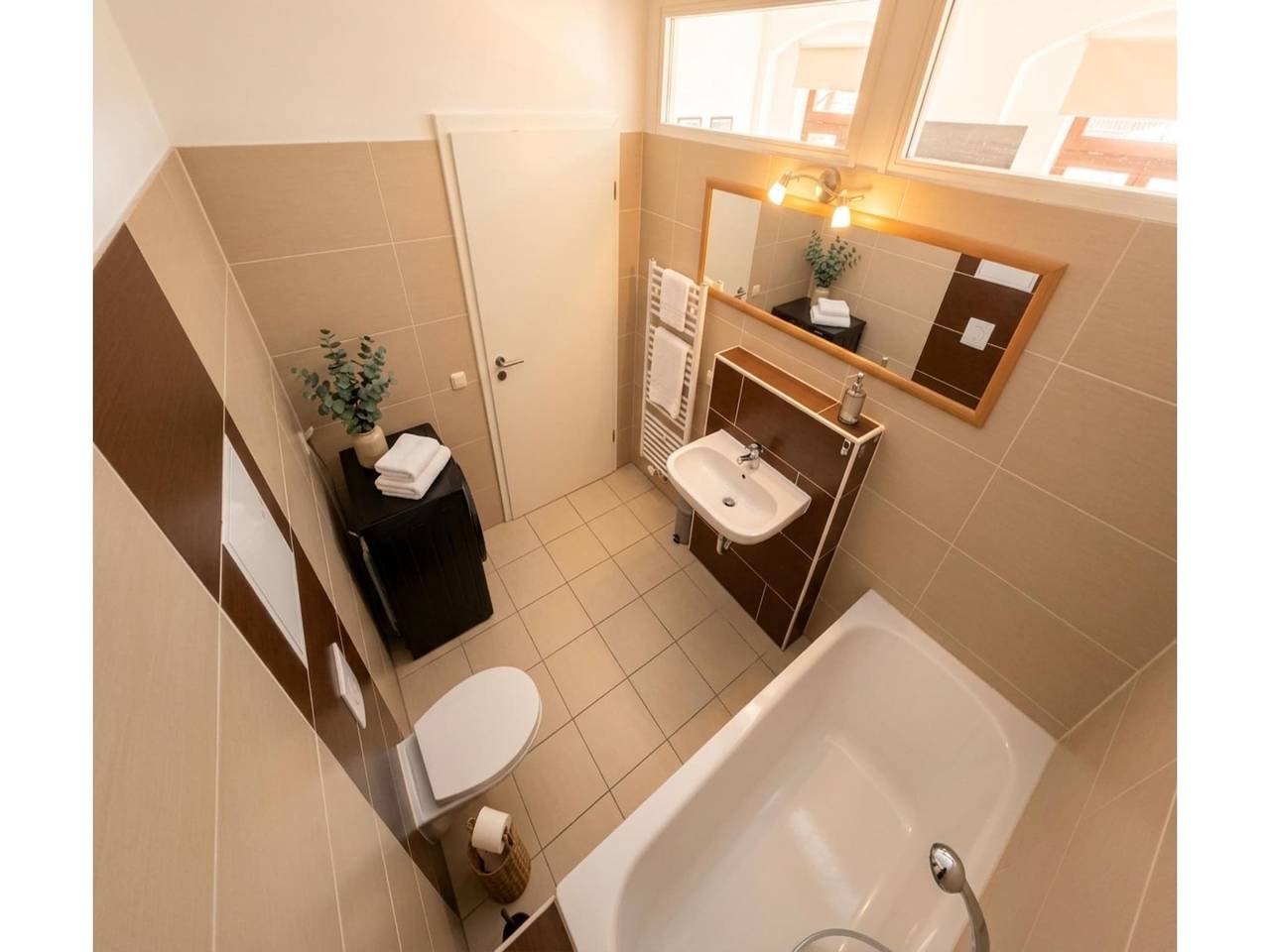 Ganze Wohnung, Moderne Ferienwohnung mit Balkon in Pirna in Pirna, Elbsandsteingebirge