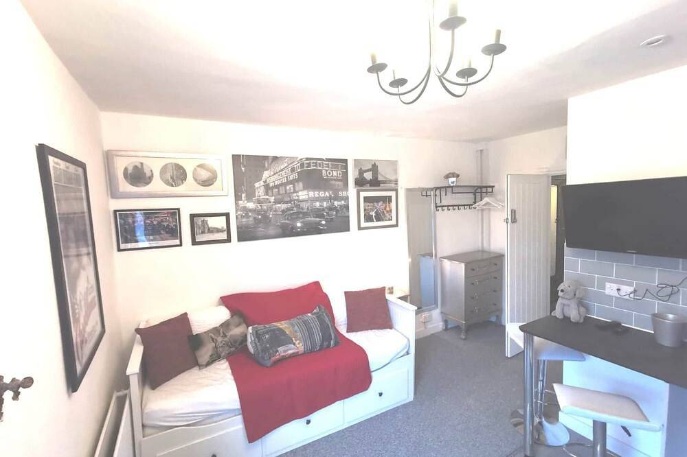Ganze Wohnung, Charming & Cosy Studio - M40 Town & Train 8 mins in Banbury, Oxfordshire