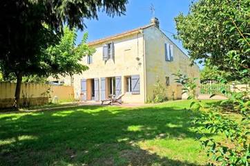 Location de vacances pour 7 personnes, avec jardin, animaux acceptés à Saint-Magne-de-Castillon