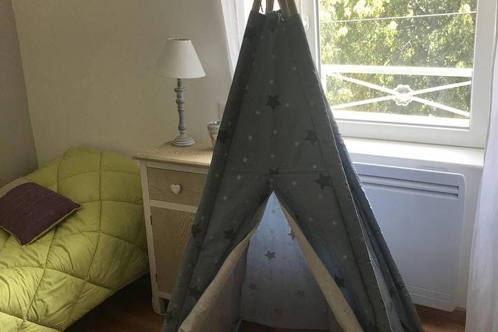 Location de vacances pour 12 personnes, avec jardin à Sénezergues - 2