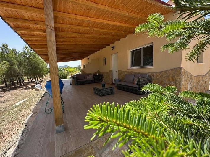 Chambre d’hôte pour 2 personnes, avec piscine ainsi que vue et jardin à Yecla - 4